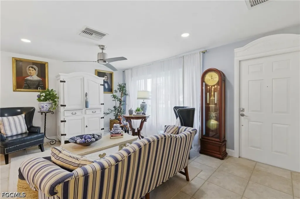 4329 SW 1st Place Cape Coral FL 33914
