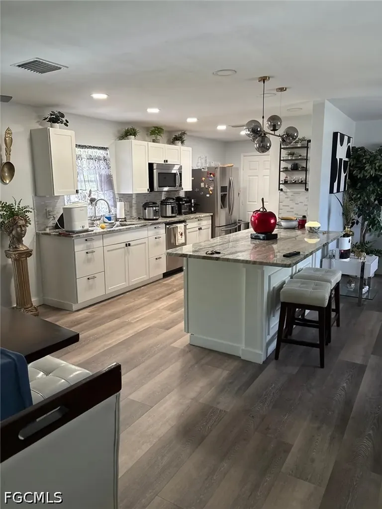 2702 SE 17th Place Cape Coral FL 33904