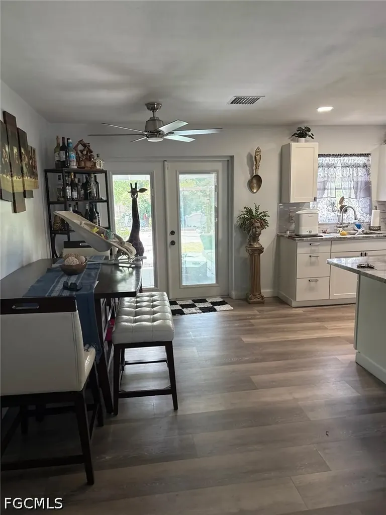 2702 SE 17th Place Cape Coral FL 33904