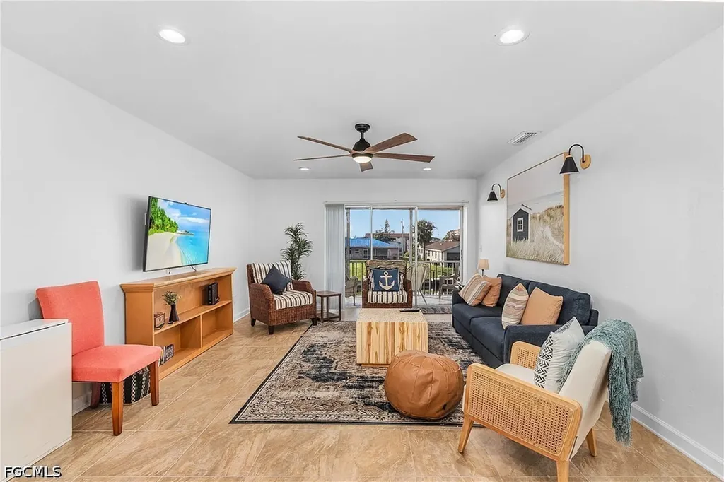 1120 SE 46th Street Cape Coral FL 33904