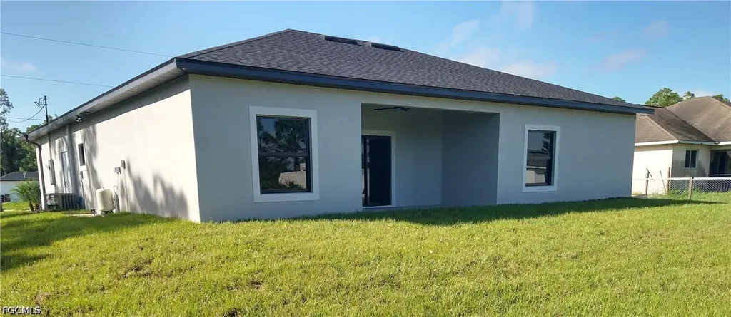 715 Long Island Street E Lehigh Acres FL 33974-5955