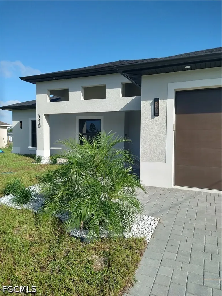 715 Long Island Street E Lehigh Acres FL 33974-5955