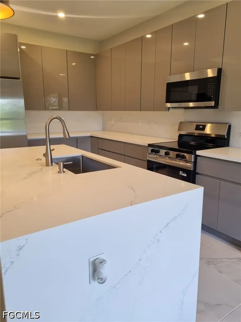 715 Long Island Street E Lehigh Acres FL 33974-5955
