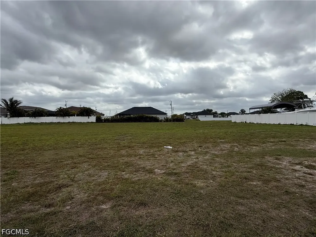 2515 Nelson Road N Cape Coral FL 33993
