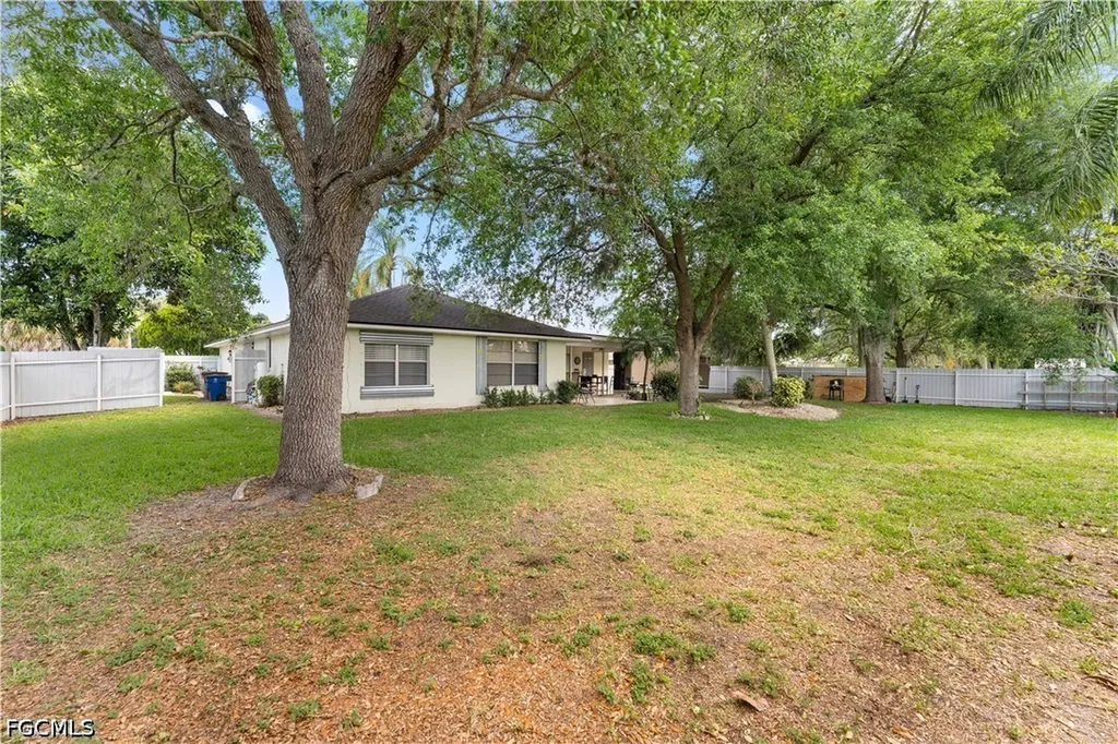 1216 E 3rd Street Lehigh Acres FL 33936