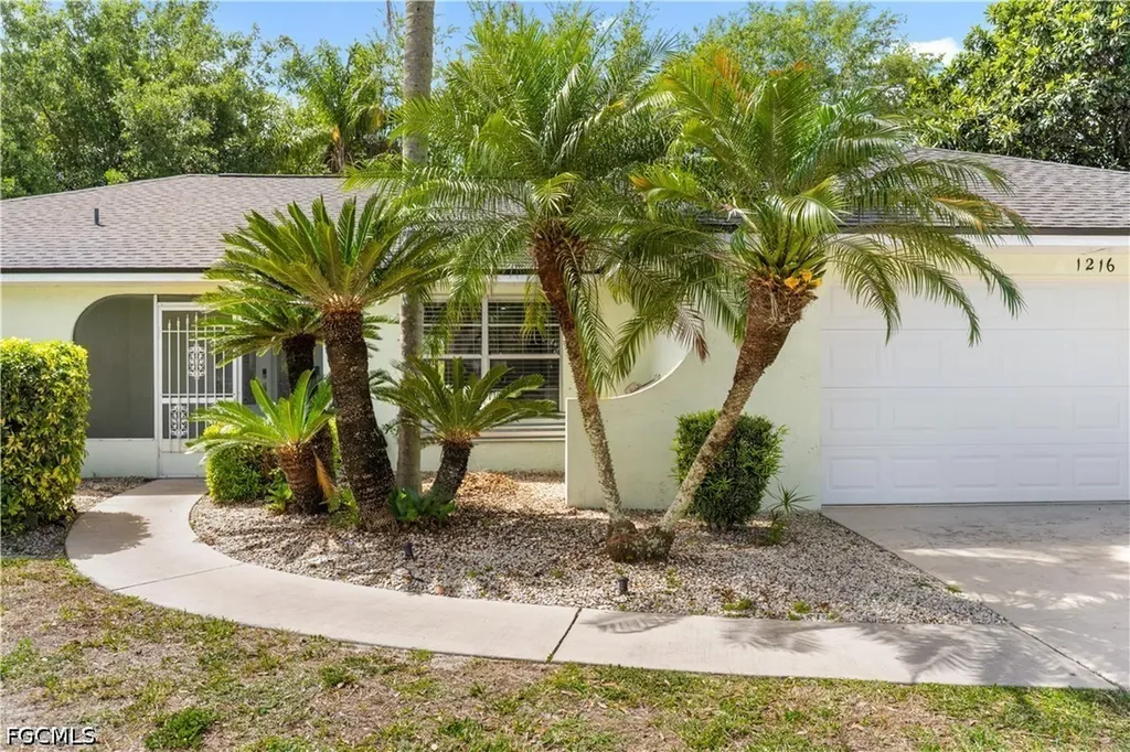 1216 E 3rd Street Lehigh Acres FL 33936