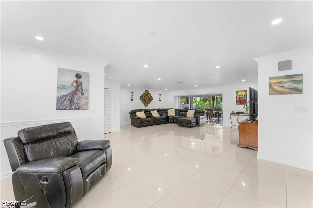 1216 E 3rd Street Lehigh Acres FL 33936