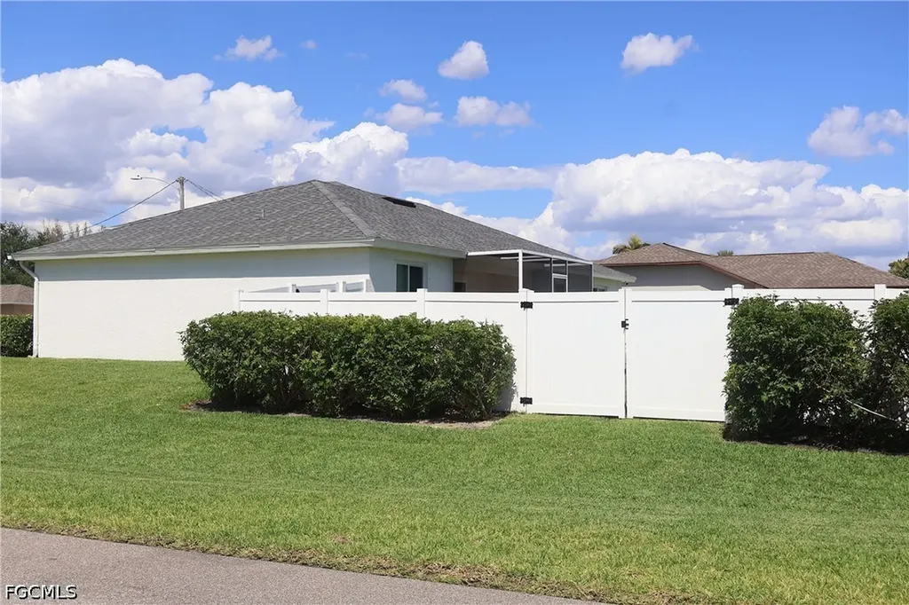 1632 SW 18th Street Cape Coral FL 33991