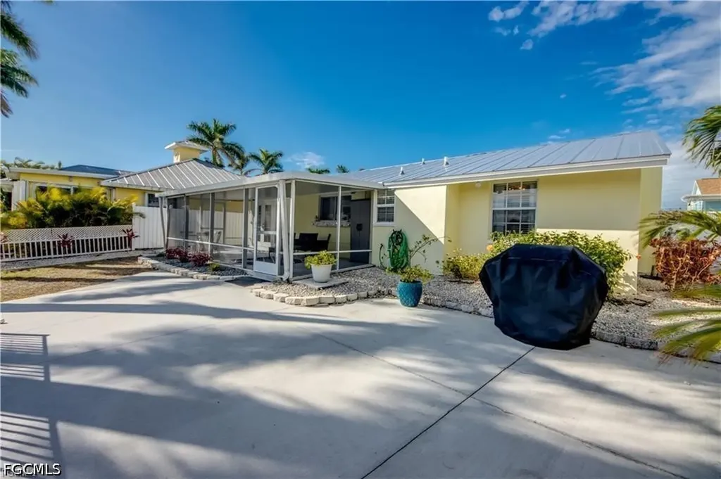 12262 Boat Shell Drive Matlacha Isles FL 33991
