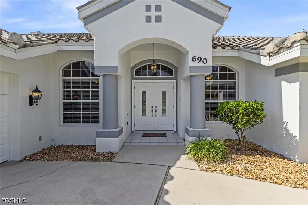 690 Milwaukee Boulevard Lehigh Acres FL 33974