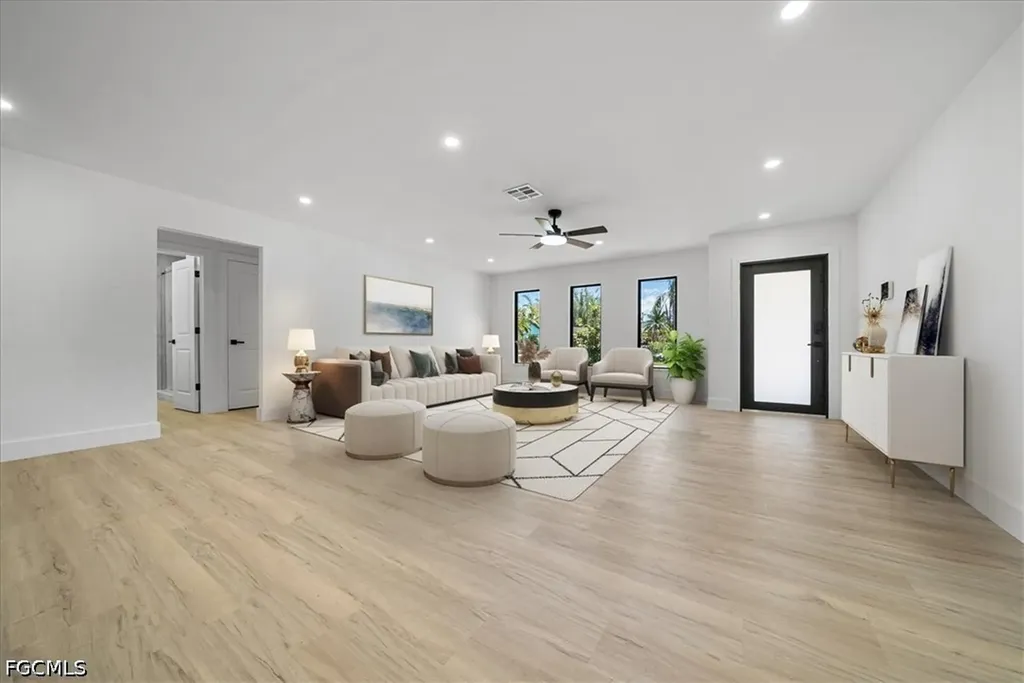 1437 SE 11th Street Cape Coral FL 33990