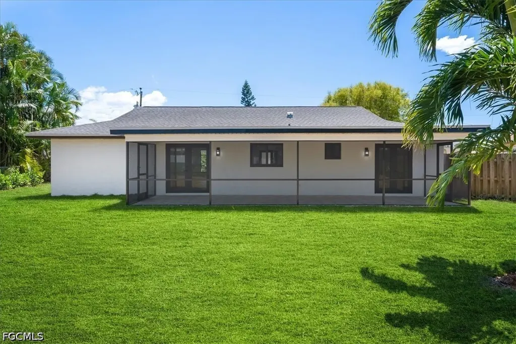 1437 SE 11th Street Cape Coral FL 33990