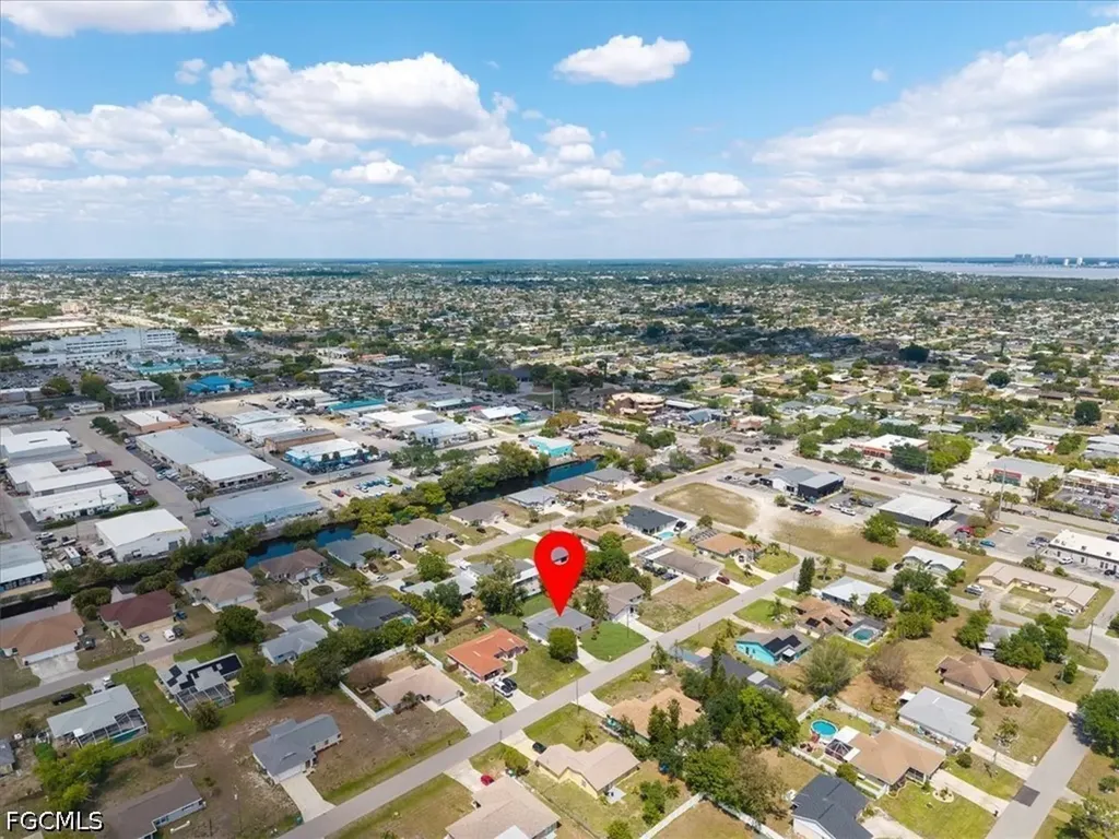 1437 SE 11th Street Cape Coral FL 33990