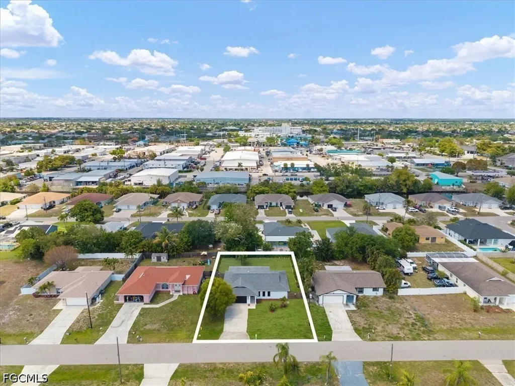 1437 SE 11th Street Cape Coral FL 33990
