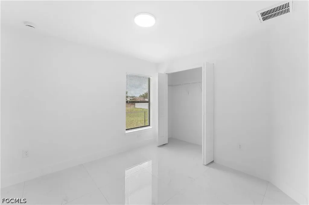 2807 28th Street SW Lehigh Acres FL 33976