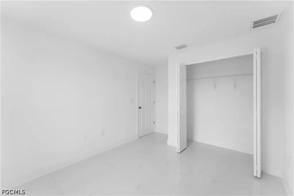 2807 28th Street SW Lehigh Acres FL 33976