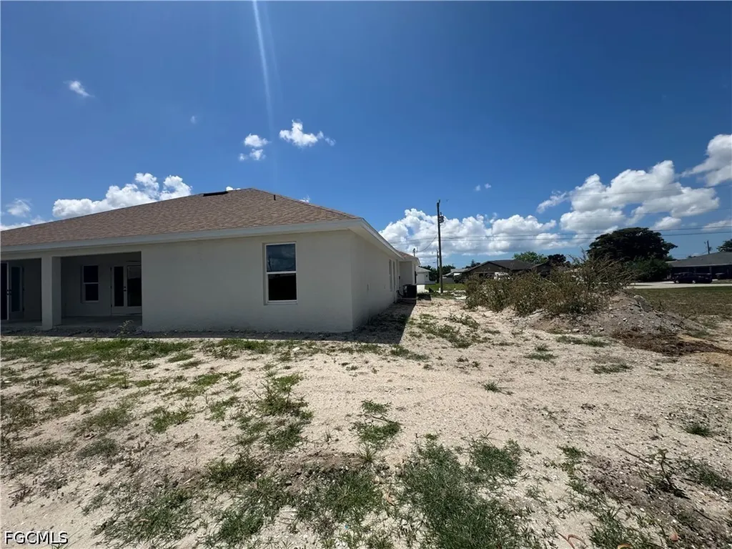 305 SE 2nd Street Cape Coral FL 33990