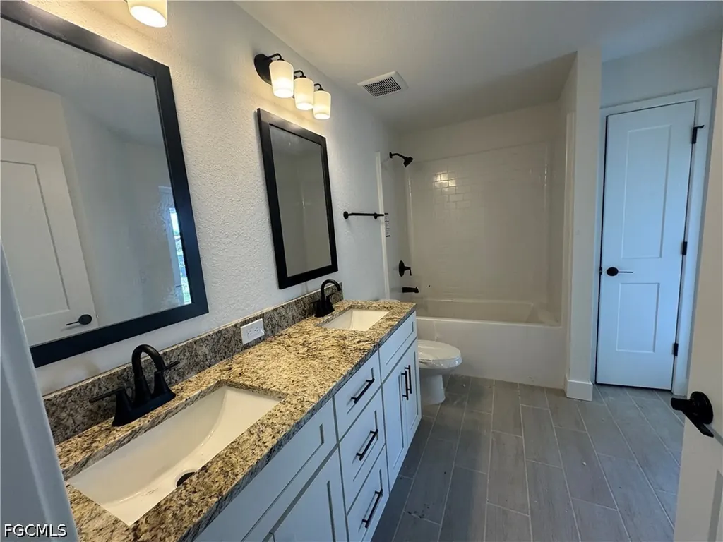 305 SE 2nd Street Cape Coral FL 33990