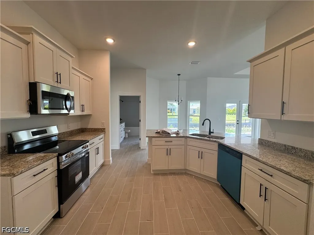 305 SE 2nd Street Cape Coral FL 33990