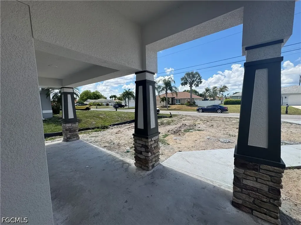 305 SE 2nd Street Cape Coral FL 33990