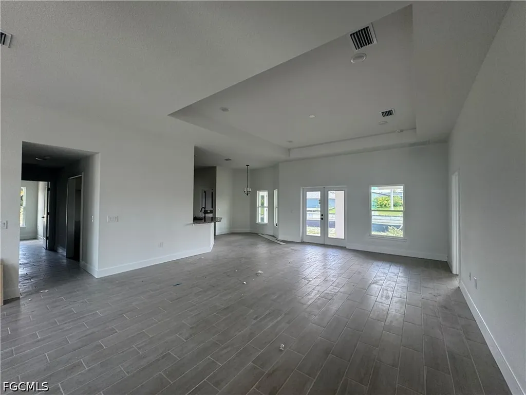 305 SE 2nd Street Cape Coral FL 33990