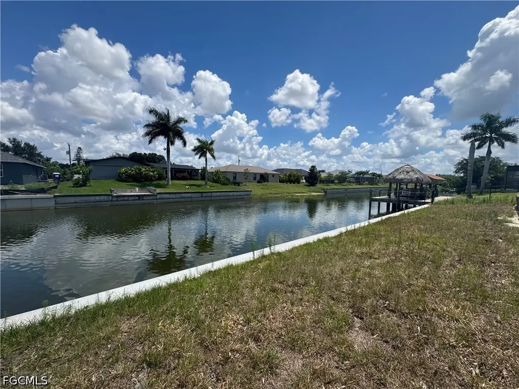 305 SE 2nd Street Cape Coral FL 33990