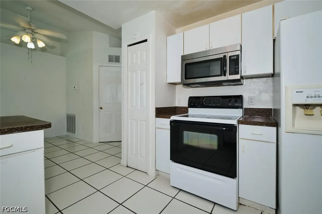 2813 SW 43rd Street Cape Coral FL 33914