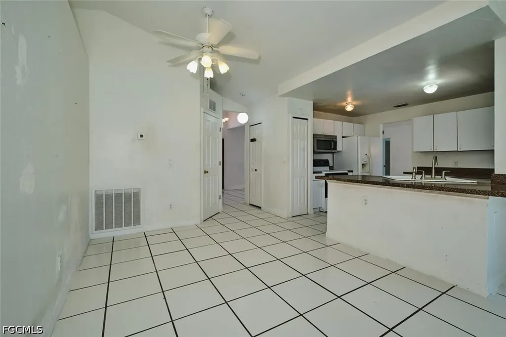 2813 SW 43rd Street Cape Coral FL 33914