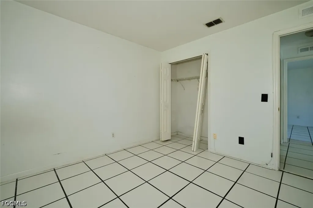 2813 SW 43rd Street Cape Coral FL 33914