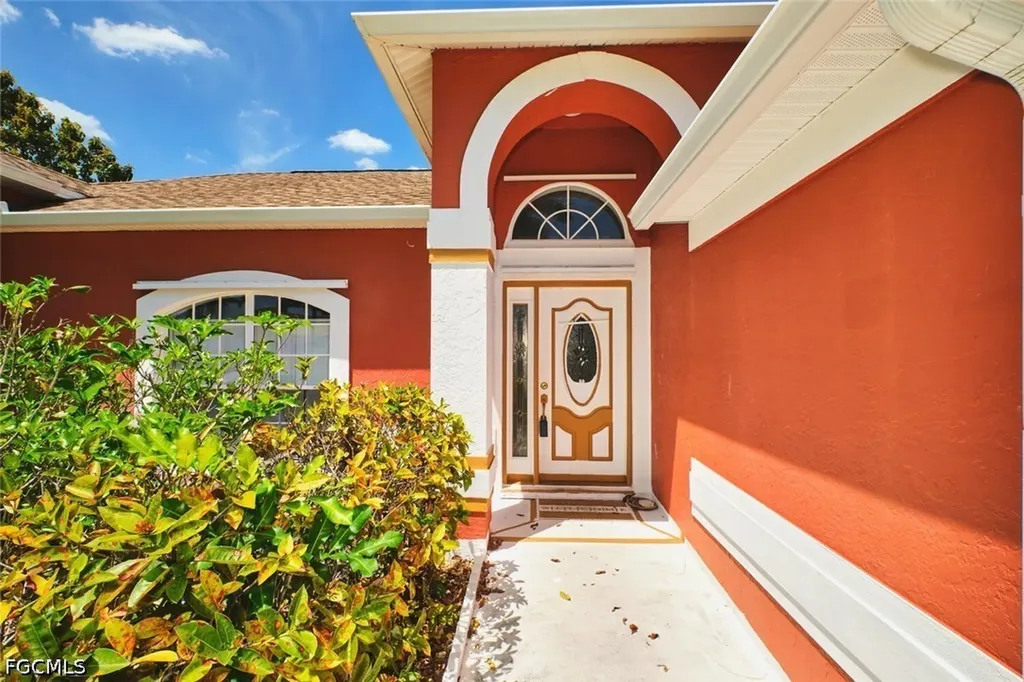 2813 SW 43rd Street Cape Coral FL 33914