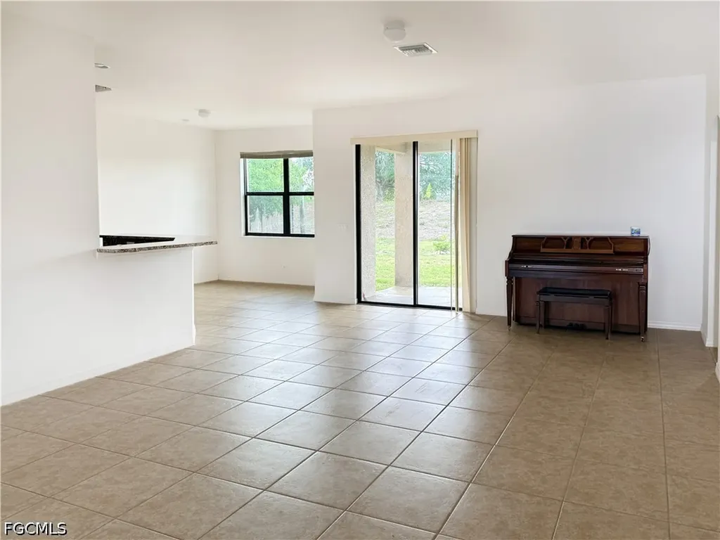 1121 SW 25th Street Cape Coral FL 33914