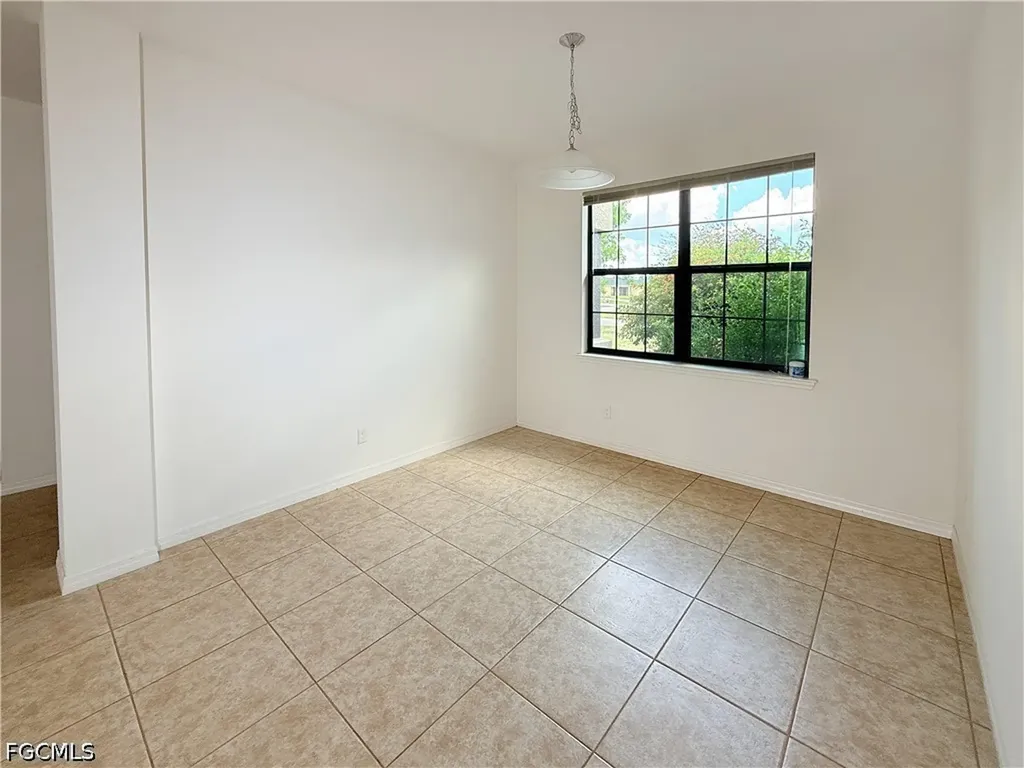 1121 SW 25th Street Cape Coral FL 33914