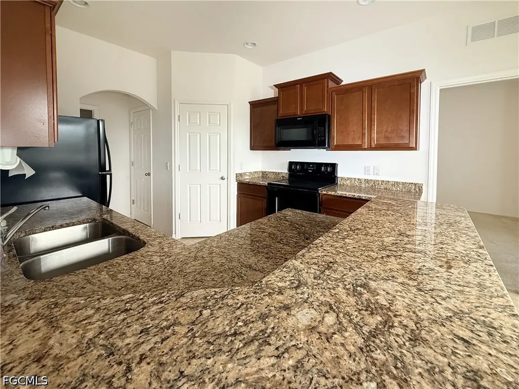 1121 SW 25th Street Cape Coral FL 33914