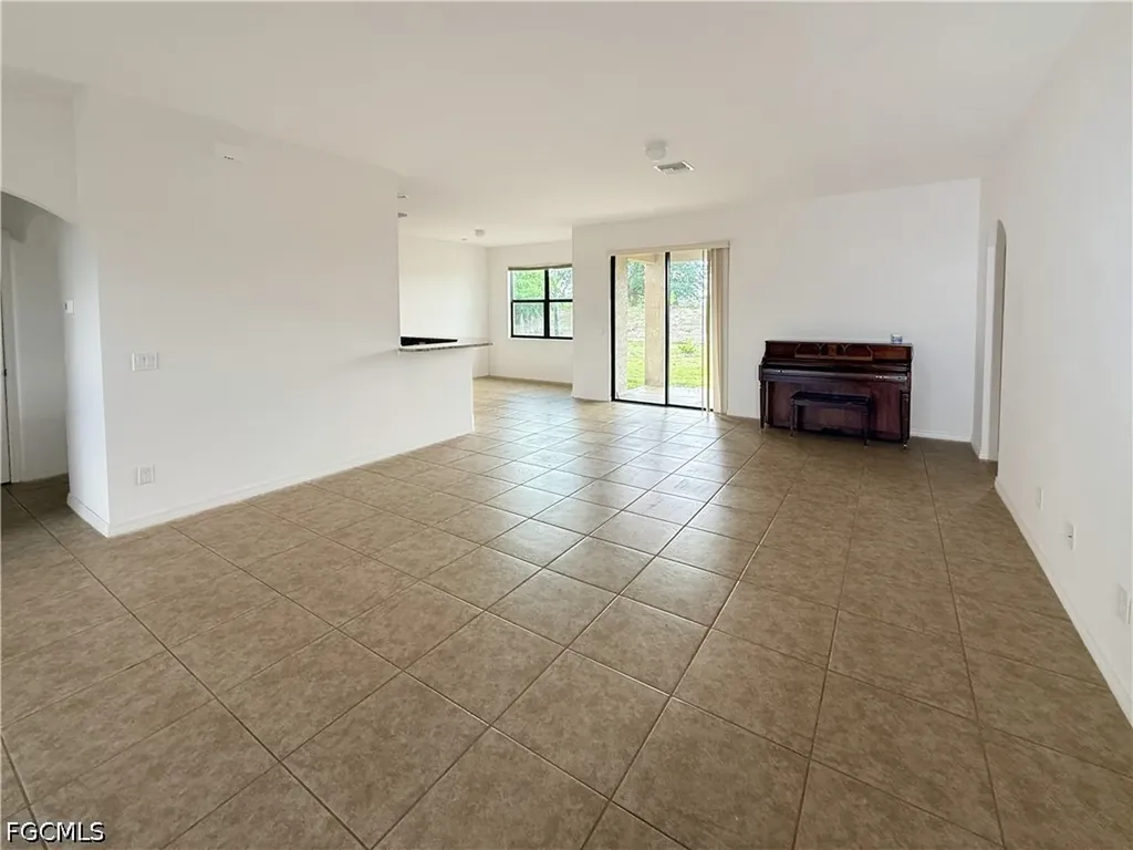 1121 SW 25th Street Cape Coral FL 33914