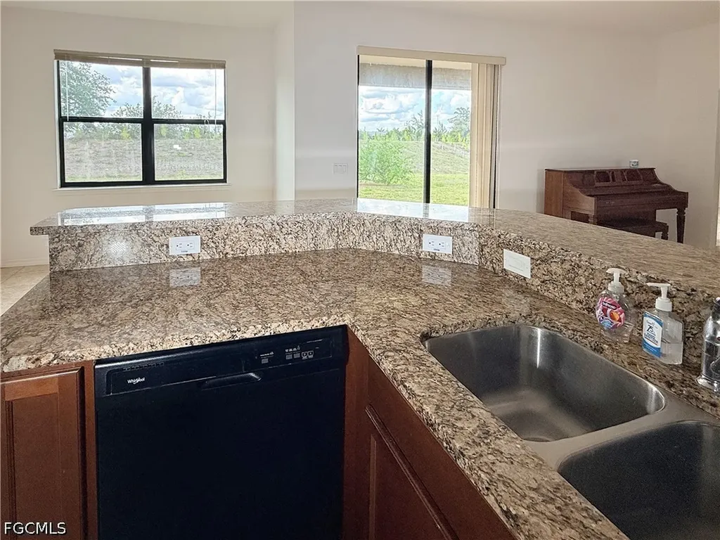 1121 SW 25th Street Cape Coral FL 33914