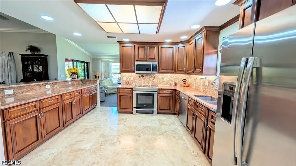 1422 SW 4th Avenue Cape Coral FL 33991