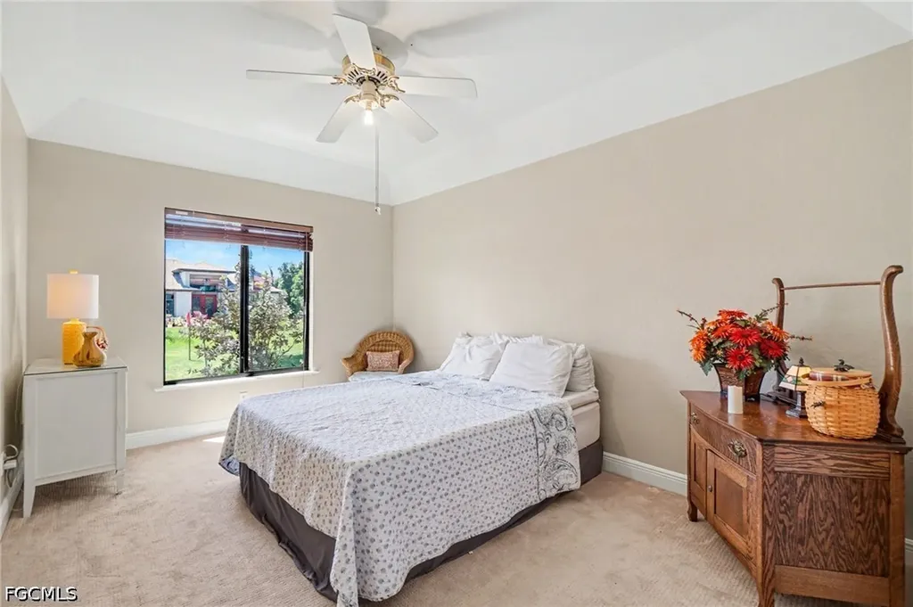 1422 SW 4th Avenue Cape Coral FL 33991