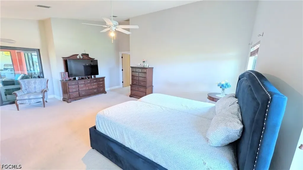 1422 SW 4th Avenue Cape Coral FL 33991