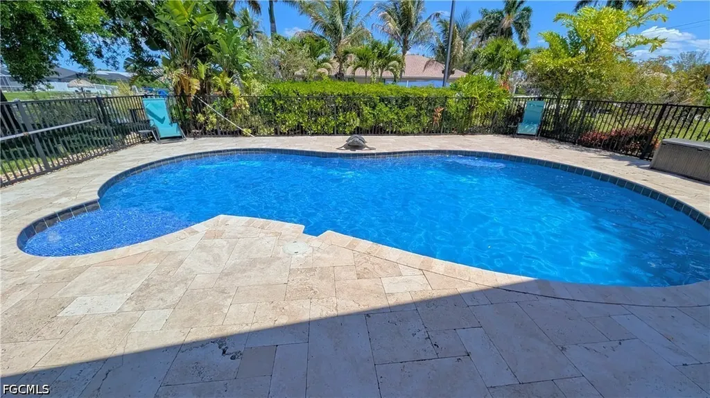 1422 SW 4th Avenue Cape Coral FL 33991