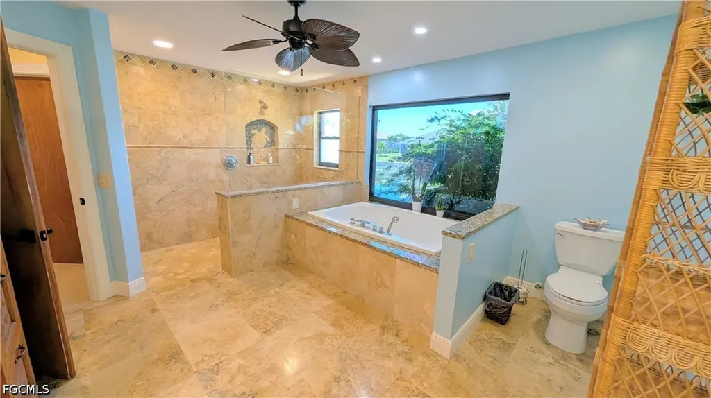 1422 SW 4th Avenue Cape Coral FL 33991