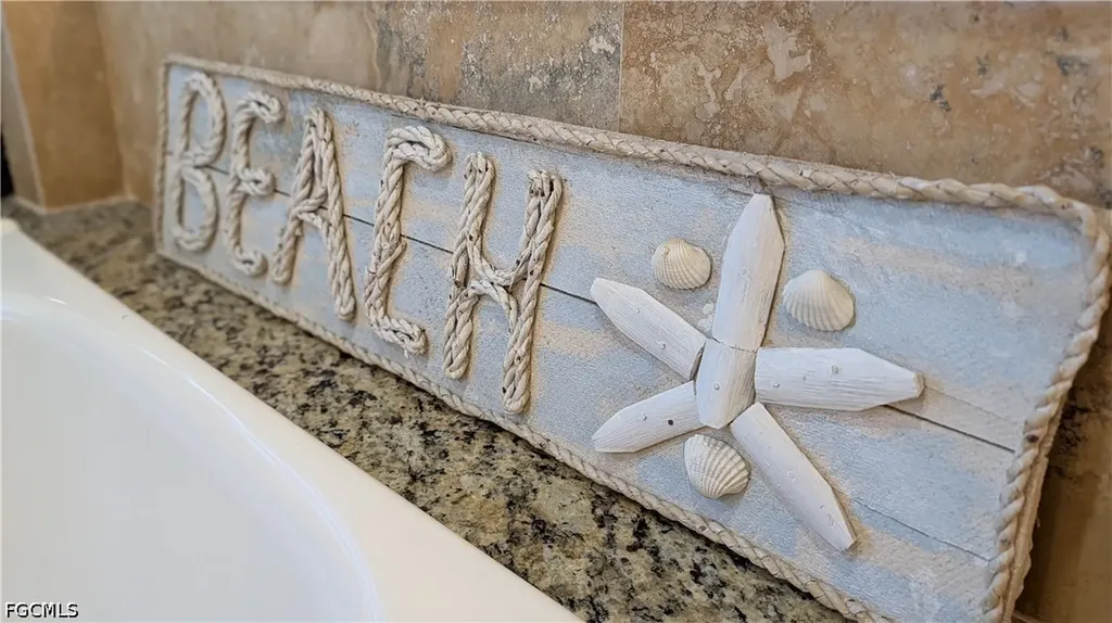 1422 SW 4th Avenue Cape Coral FL 33991