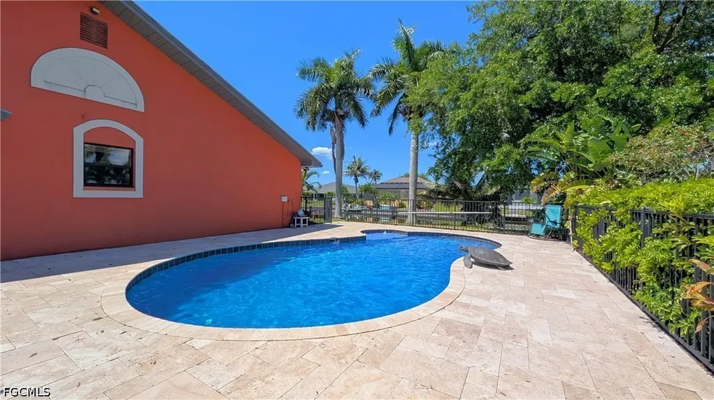1422 SW 4th Avenue Cape Coral FL 33991