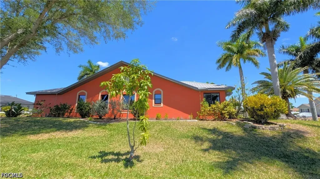 1422 SW 4th Avenue Cape Coral FL 33991