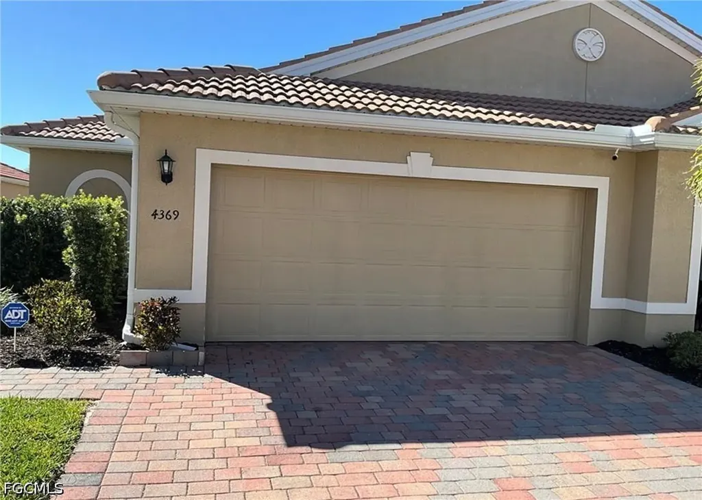4369 Dutchess Park Road Fort Myers FL 33916