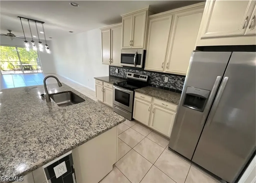 4369 Dutchess Park Road Fort Myers FL 33916