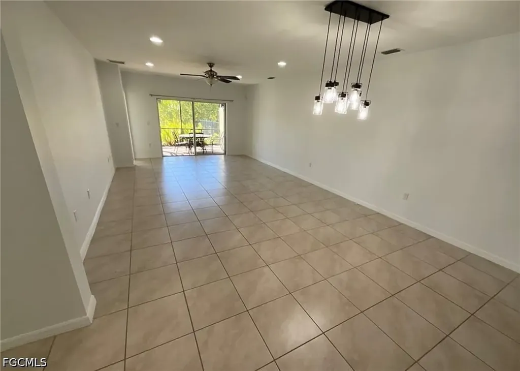 4369 Dutchess Park Road Fort Myers FL 33916