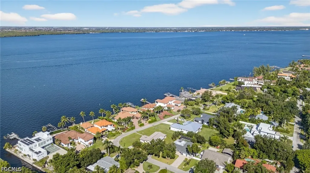 3965 W Riverside Drive Fort Myers FL 33901