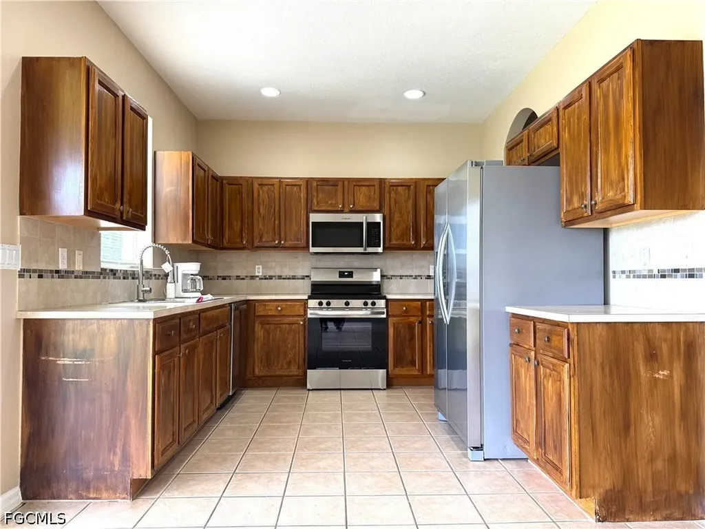 117 Shadow Lakes Drive Lehigh Acres FL 33974
