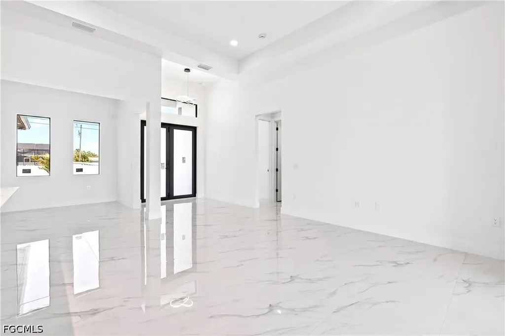 331 NE 15th Street Cape Coral FL 33909