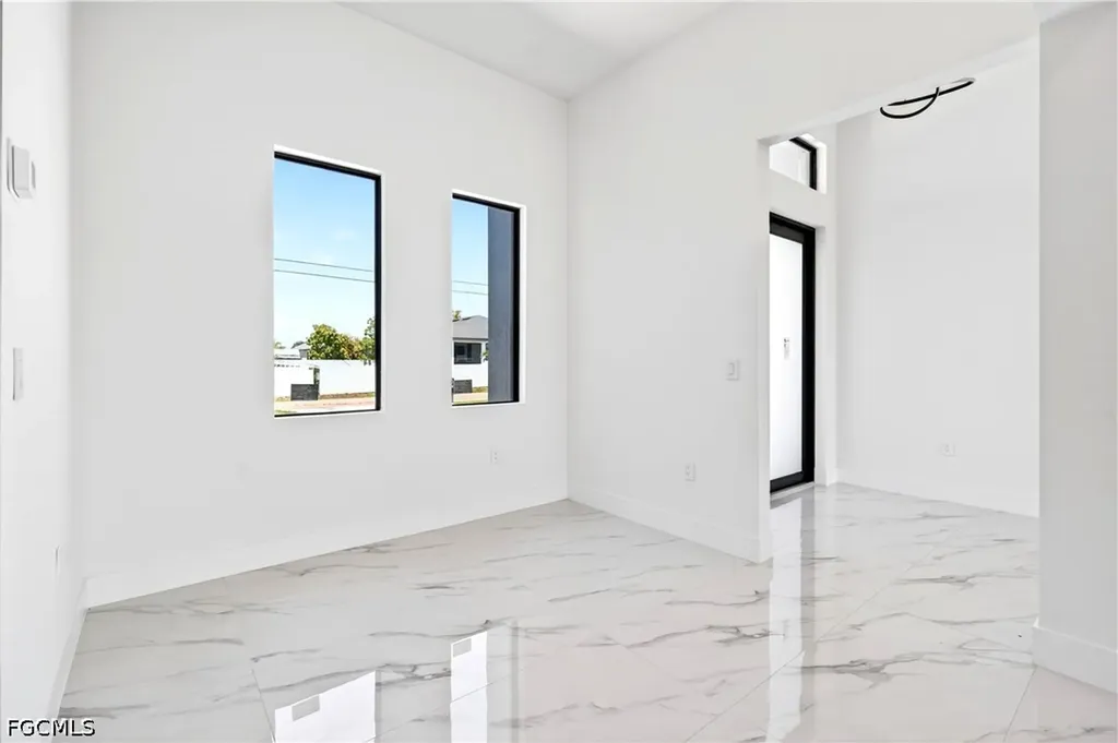 331 NE 15th Street Cape Coral FL 33909